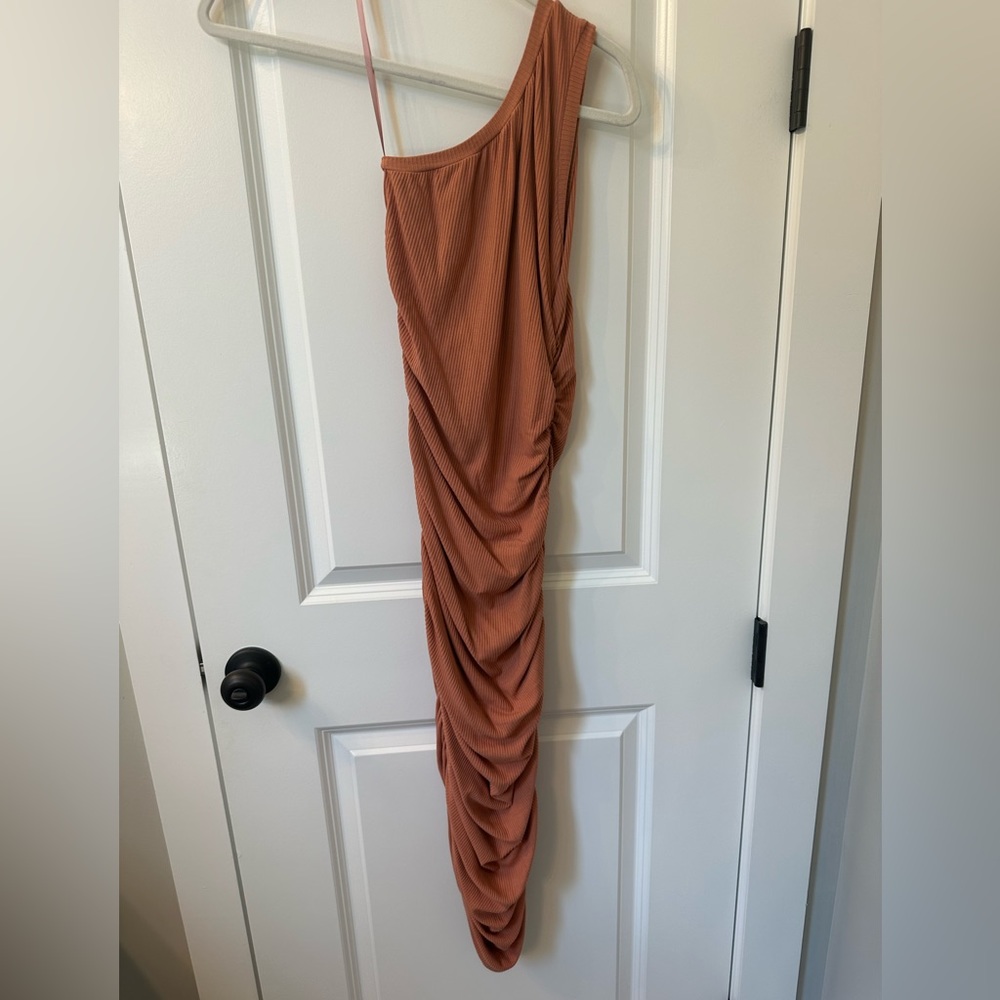 Vici one shoulder burnt orange dress - size small